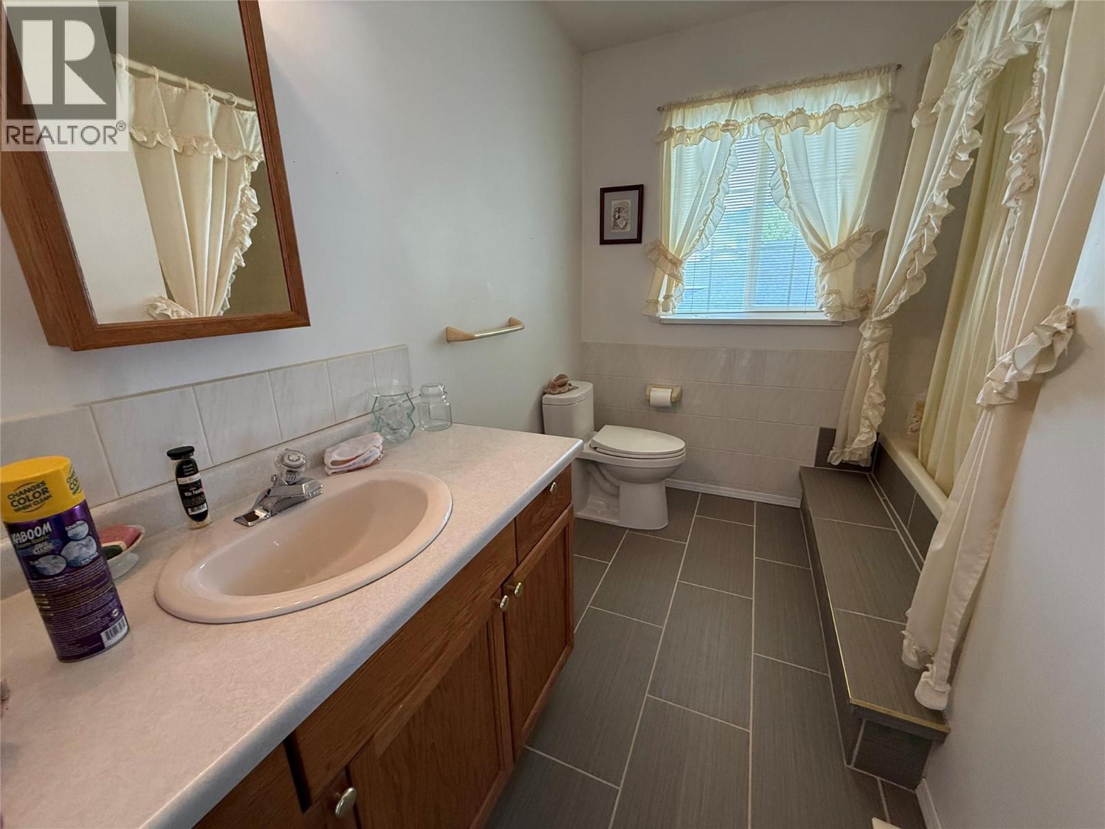 7760 Columbia Drive, Grand Forks, British Columbia  V0H 1H2 - Photo 22 - 10390636