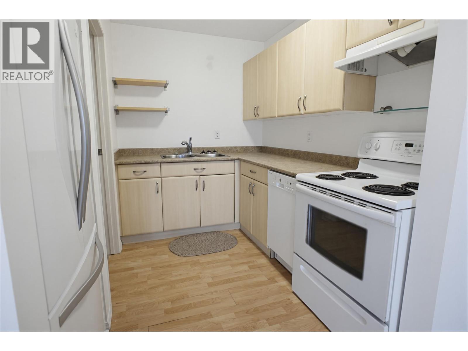 1221 Hugh Allan Drive Unit# 20, Kamloops, British Columbia  V1S 1M7 - Photo 3 - 10390619