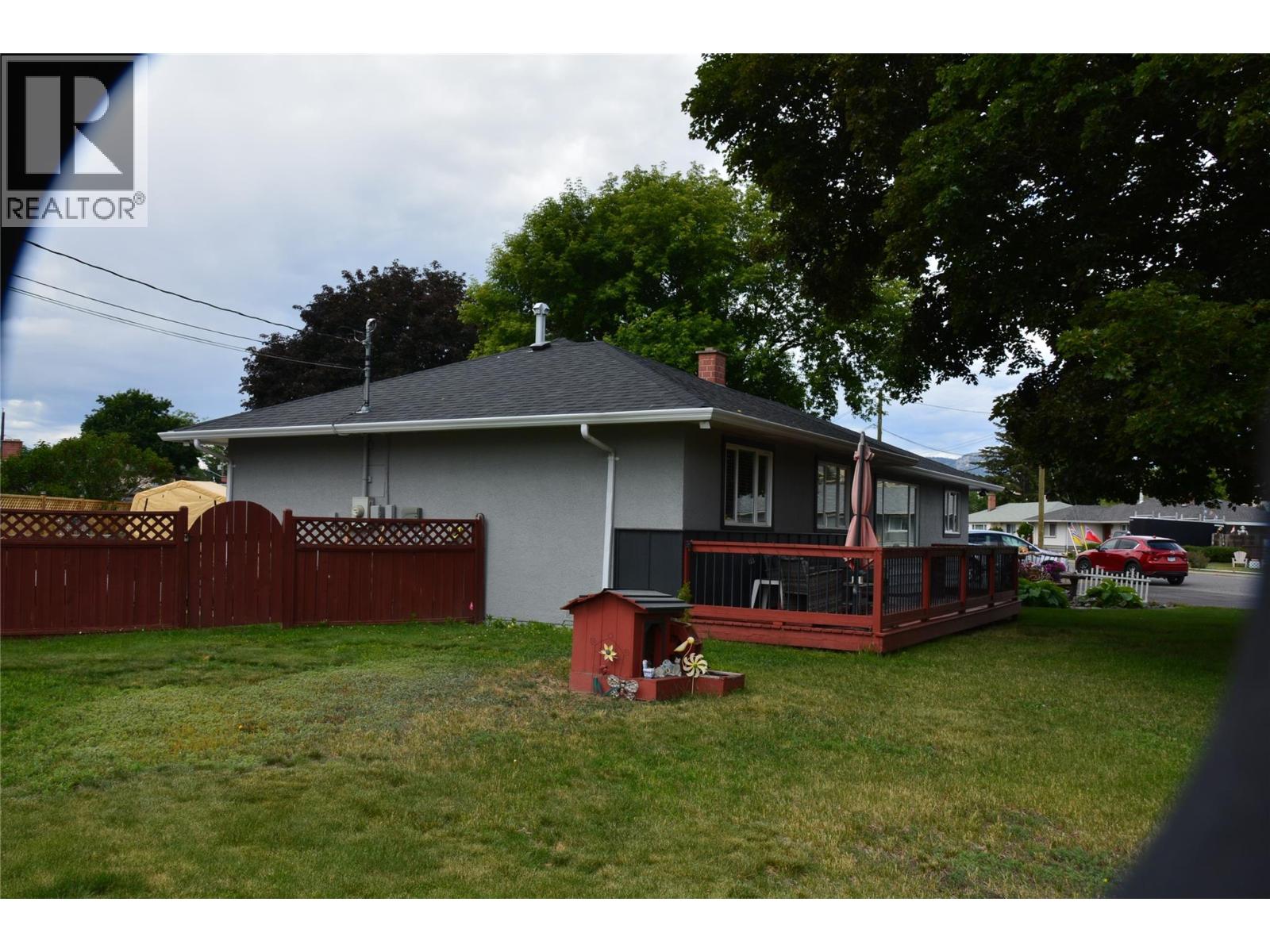 601 Regina Avenue, Kamloops, British Columbia  V2B 1N6 - Photo 2 - 10390513