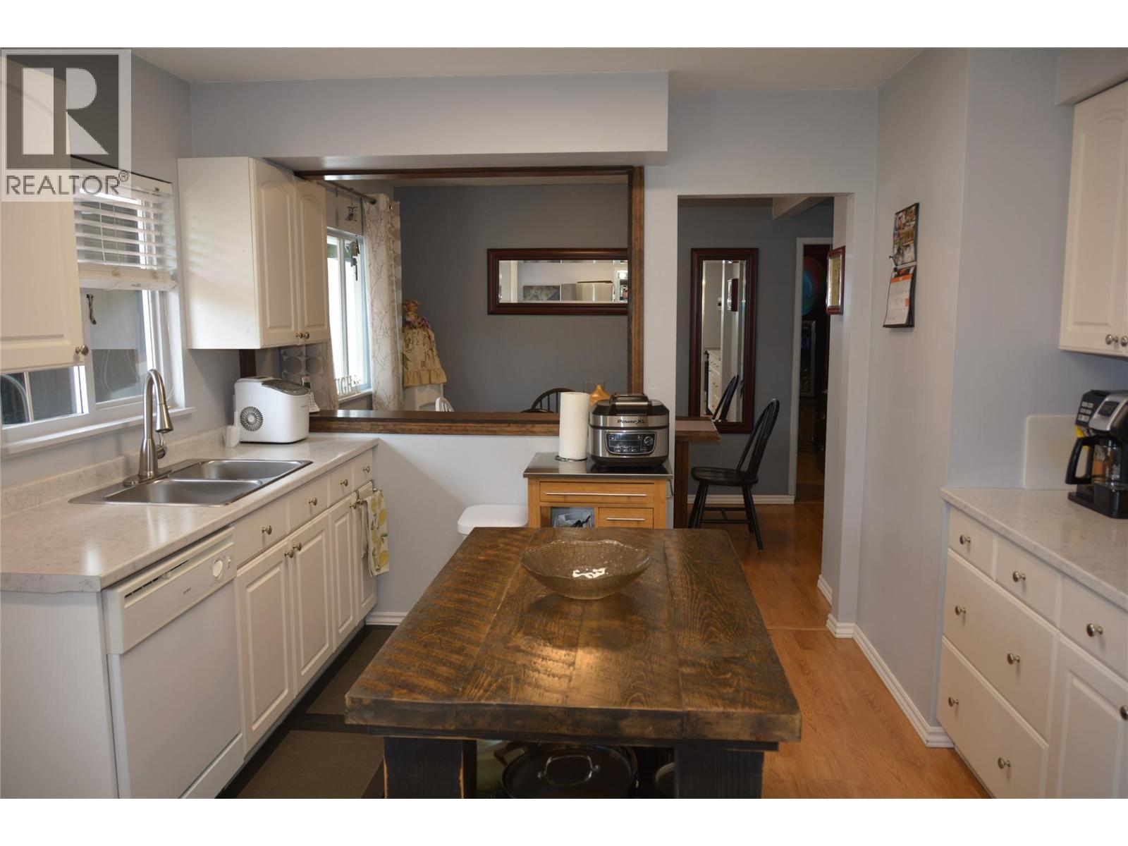 601 Regina Avenue, Kamloops, British Columbia  V2B 1N6 - Photo 4 - 10390513