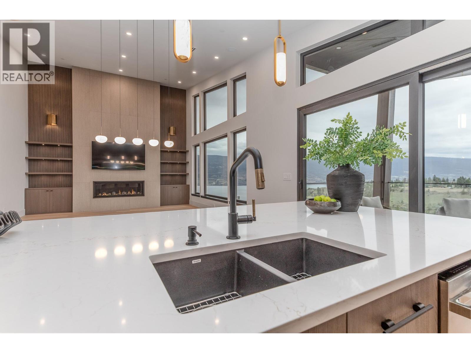 18657 Mckenzie Court, Summerland, British Columbia  V0H 1Z3 - Photo 8 - 10386965