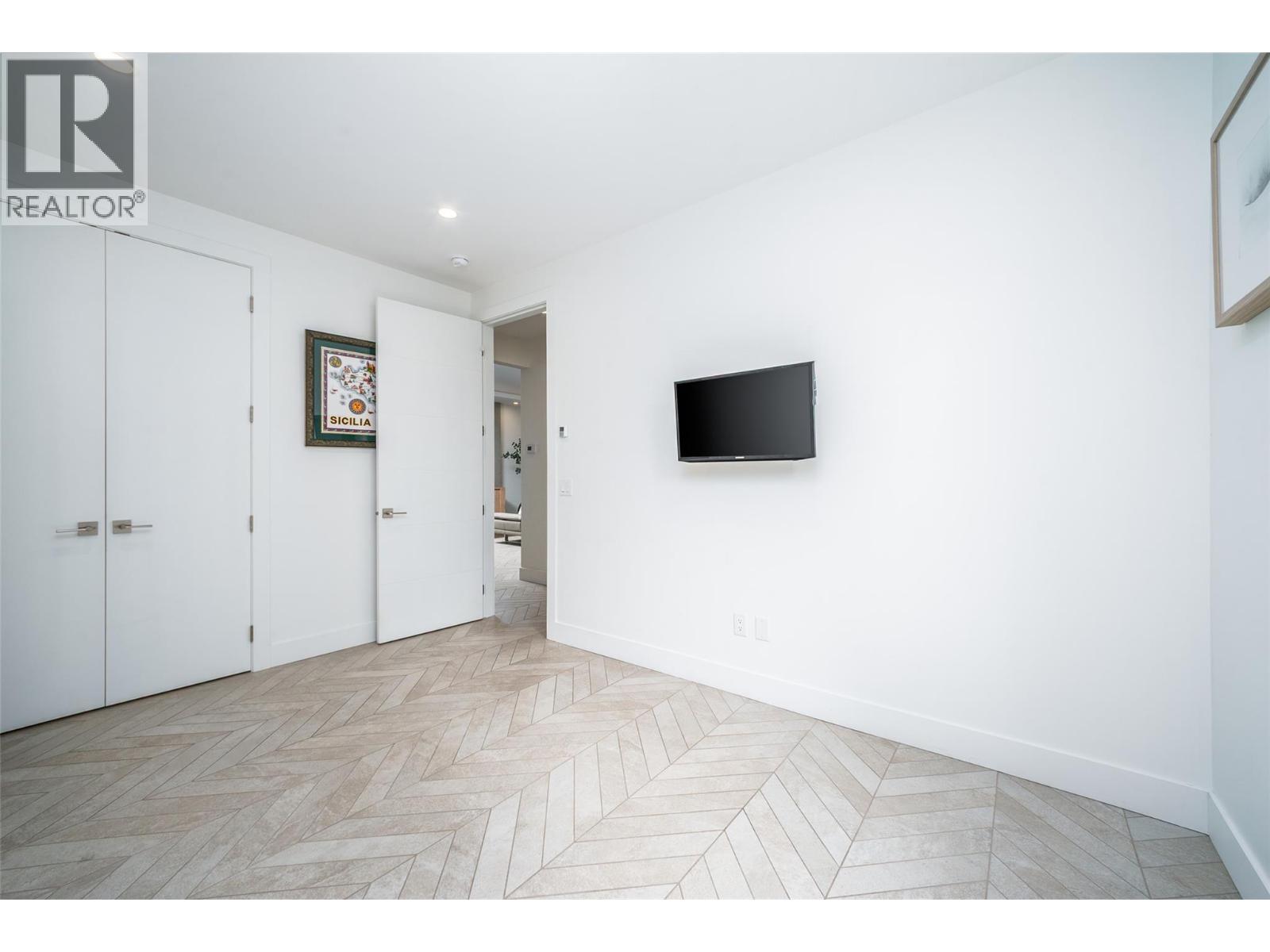 3567 Lakeshore Road, Kelowna, British Columbia  V1W 3K1 - Photo 36 - 10390616