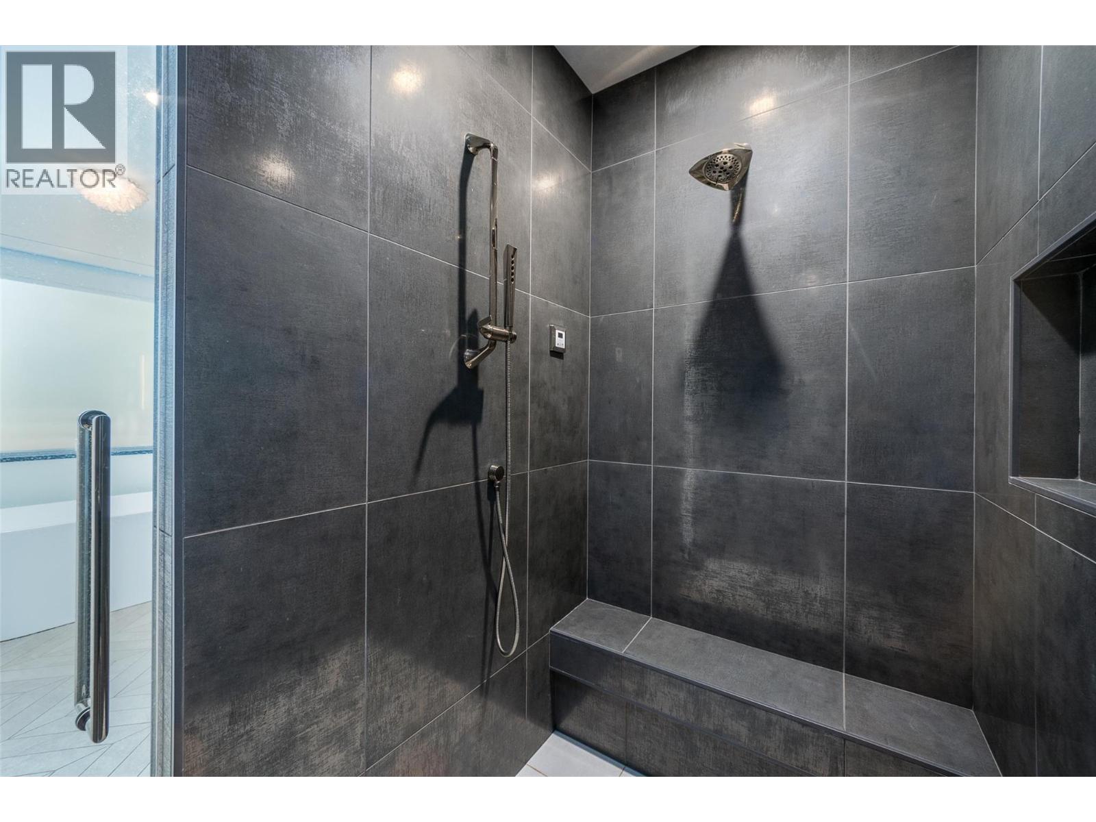 3567 Lakeshore Road, Kelowna, British Columbia  V1W 3K1 - Photo 43 - 10390616