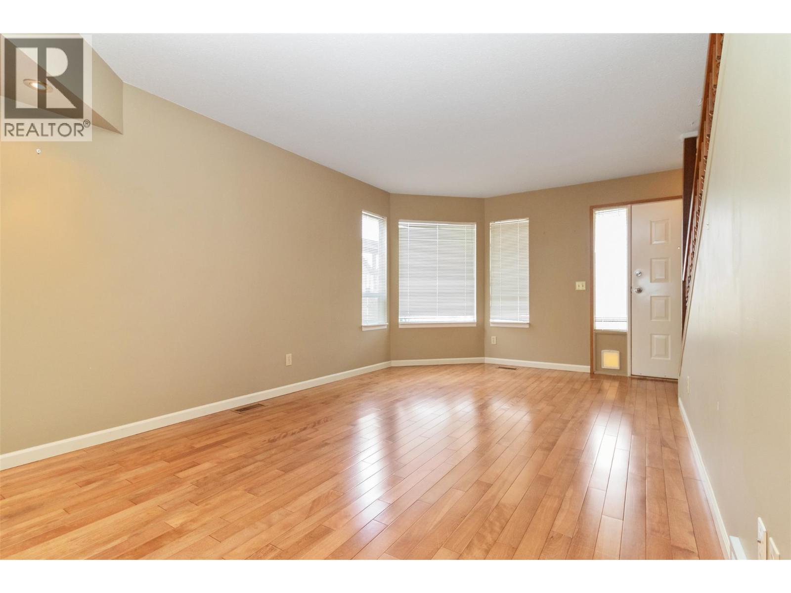 1171 Lawson Avenue, Kelowna, British Columbia  V1Y 6T8 - Photo 3 - 10390495