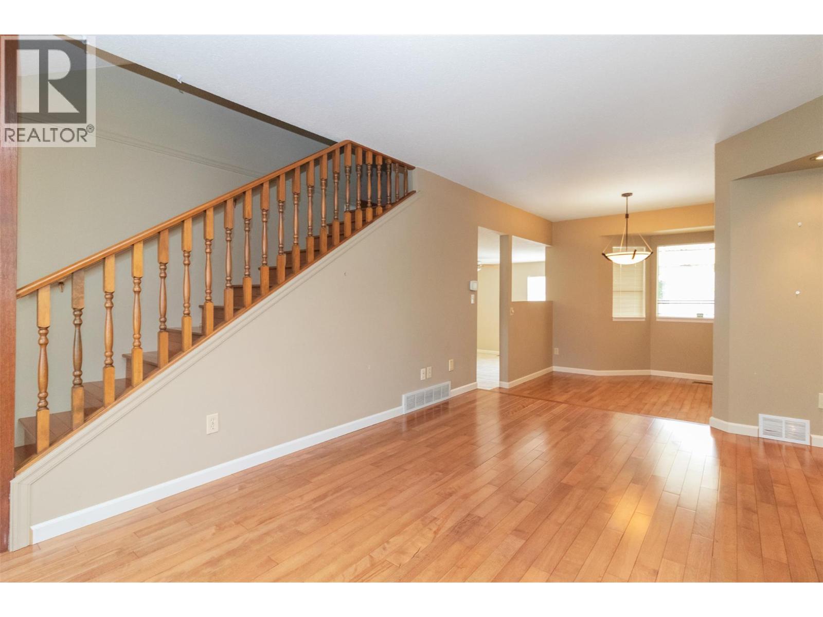 1171 Lawson Avenue, Kelowna, British Columbia  V1Y 6T8 - Photo 4 - 10390495