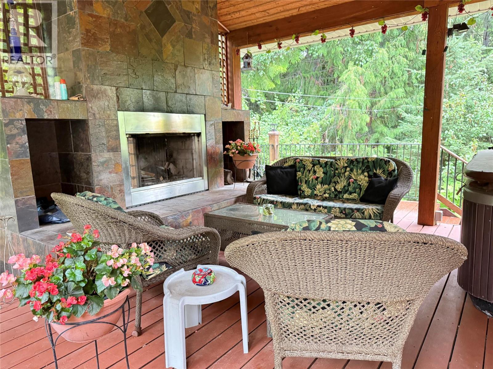 1615 Beech Road, Christina Lake, British Columbia  V0H 1E0 - Photo 11 - 10390654