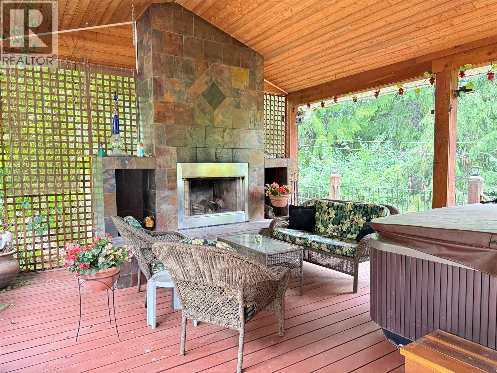 1615 Beech Road, Christina Lake, British Columbia  V0H 1E0 - Photo 12 - 10390654
