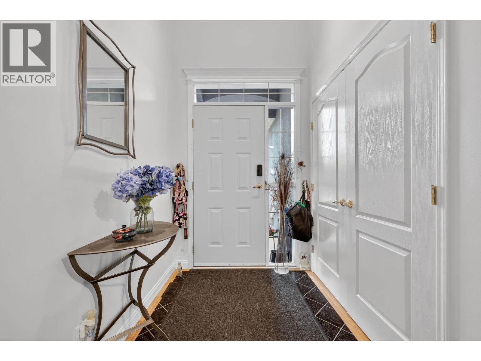 3117 Capistrano Court, Kelowna, British Columbia  V1V 2A2 - Photo 4 - 10390120