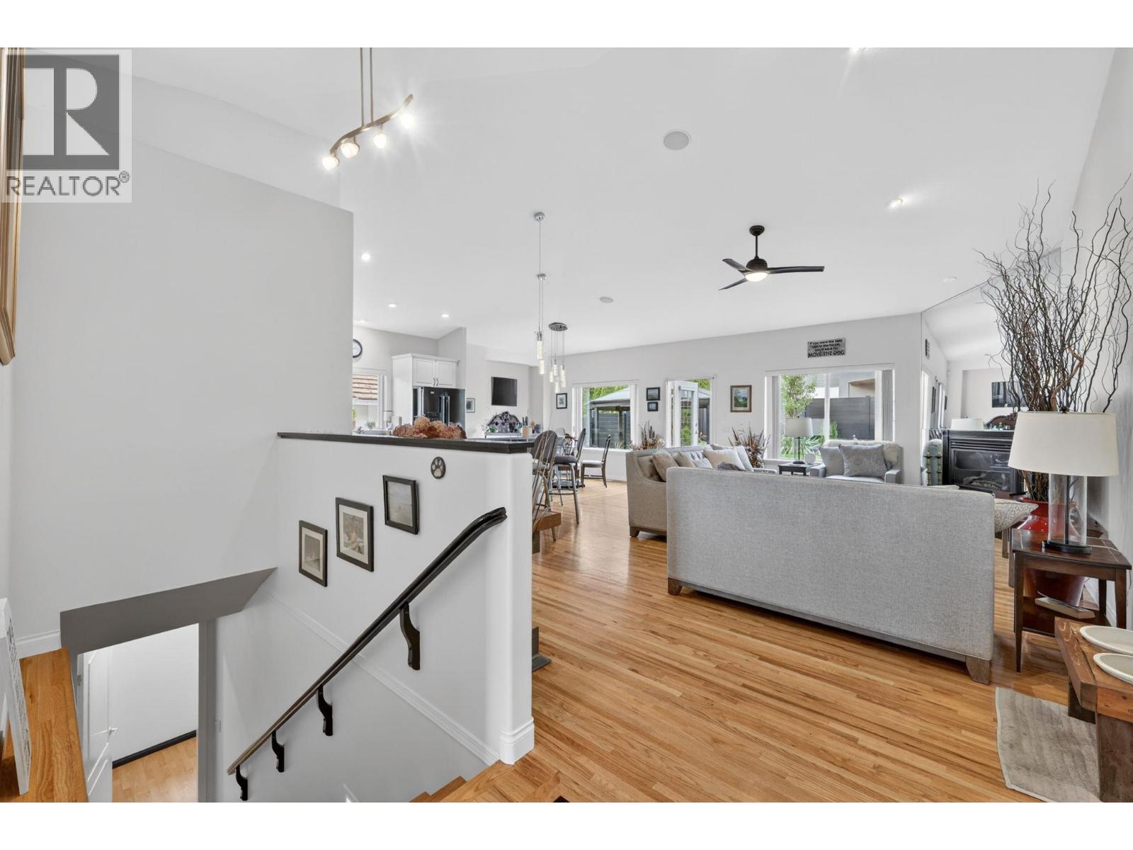 3117 Capistrano Court, Kelowna, British Columbia  V1V 2A2 - Photo 5 - 10390120