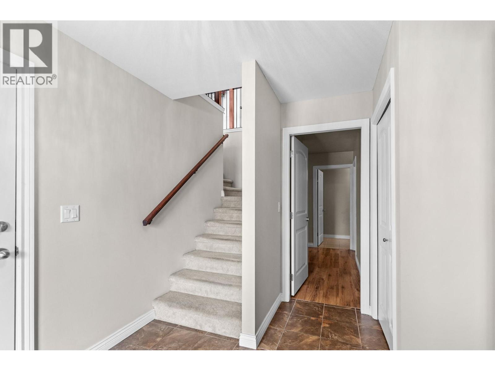 2042 Moonbeam Close, West Kelowna, British Columbia  V1Z 3X9 - Photo 11 - 10390011