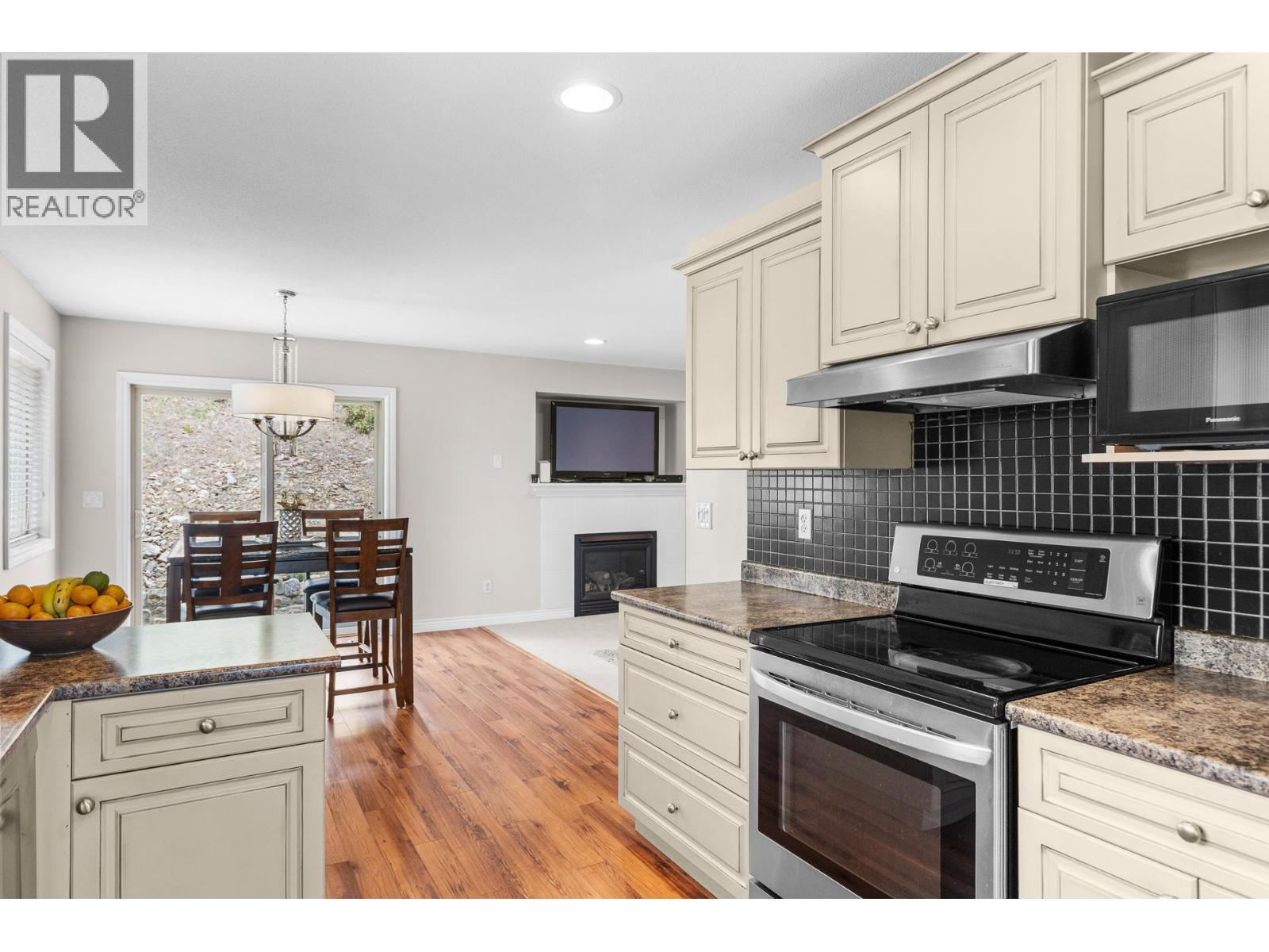 2042 Moonbeam Close, West Kelowna, British Columbia  V1Z 3X9 - Photo 24 - 10390011