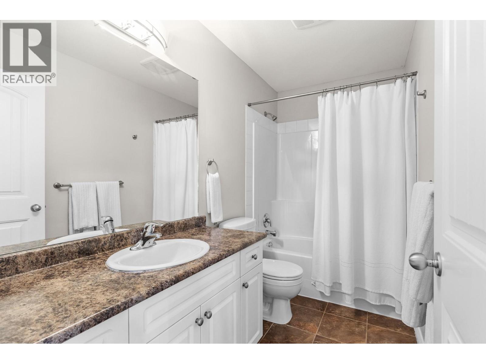 2042 Moonbeam Close, West Kelowna, British Columbia  V1Z 3X9 - Photo 34 - 10390011