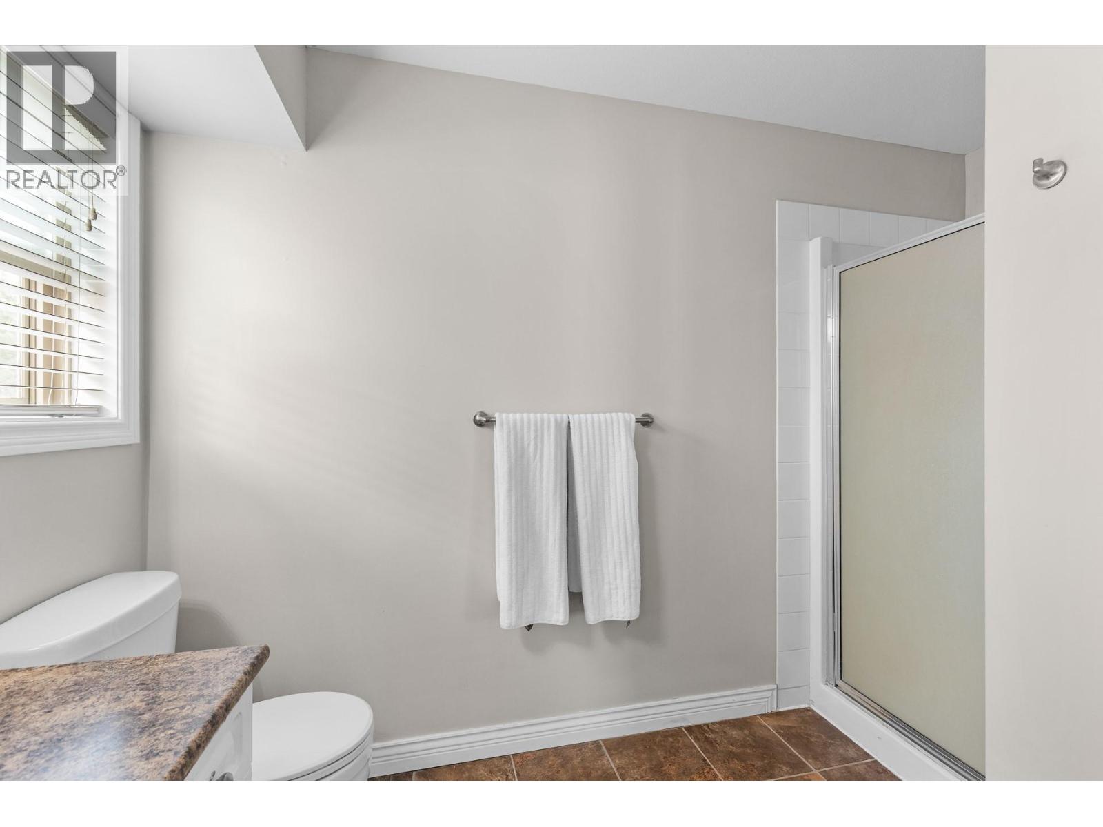 2042 Moonbeam Close, West Kelowna, British Columbia  V1Z 3X9 - Photo 39 - 10390011