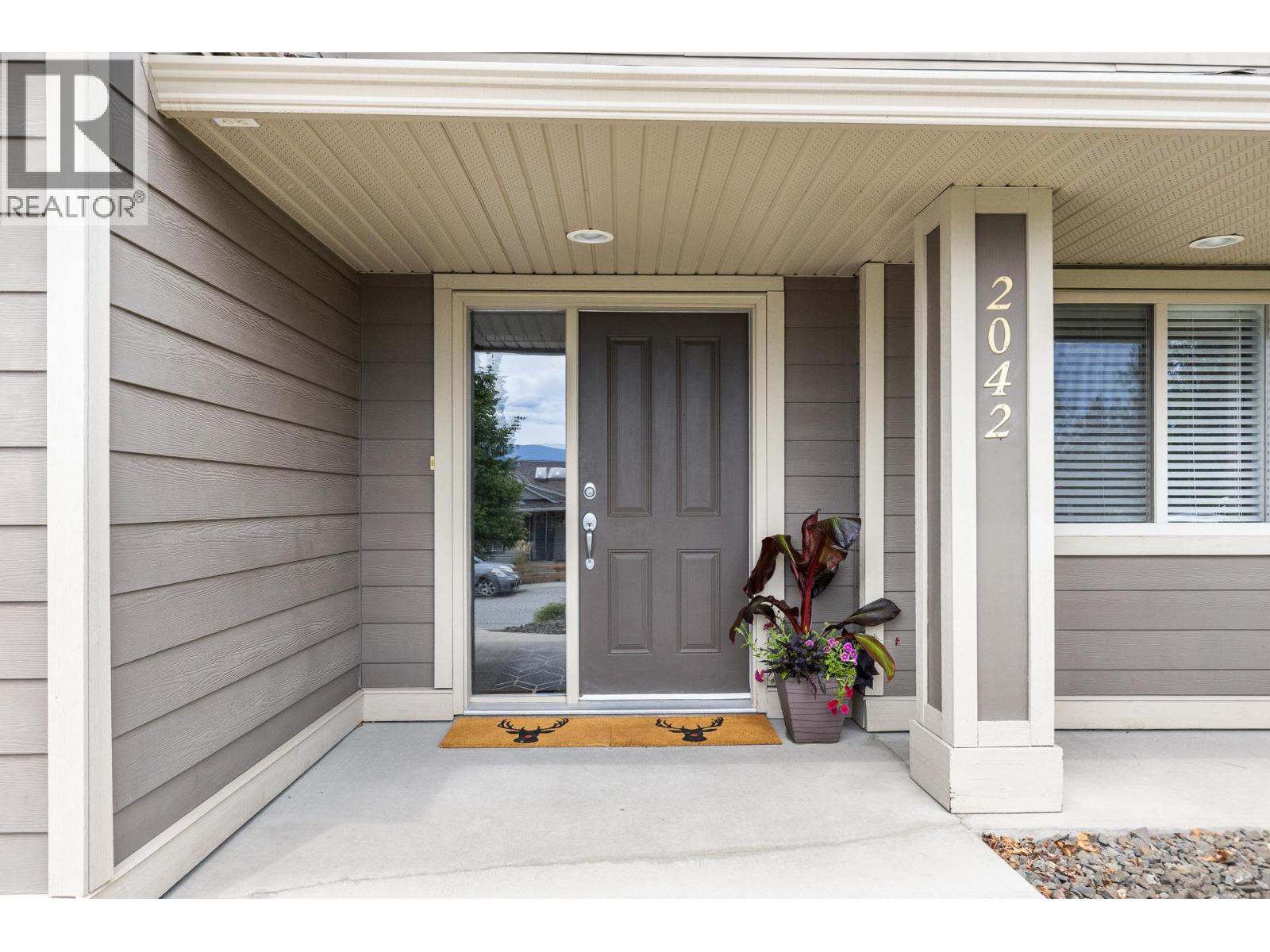 2042 Moonbeam Close, West Kelowna, British Columbia  V1Z 3X9 - Photo 40 - 10390011