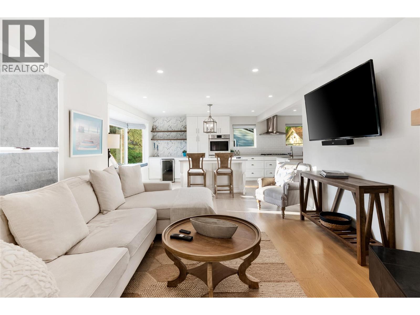 4471 Nottingham Road, Kelowna, British Columbia  V1W 1V1 - Photo 4 - 10389453