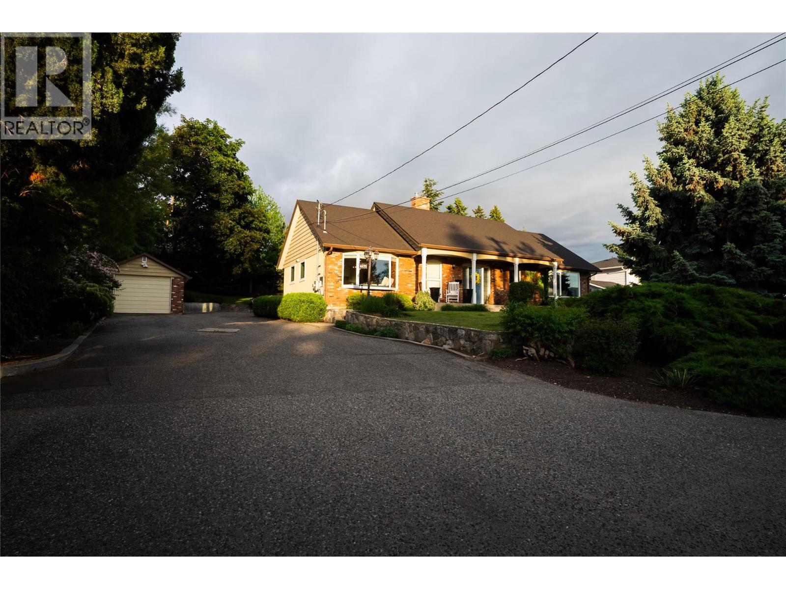 4471 Nottingham Road, Kelowna, British Columbia  V1W 1V1 - Photo 42 - 10389453