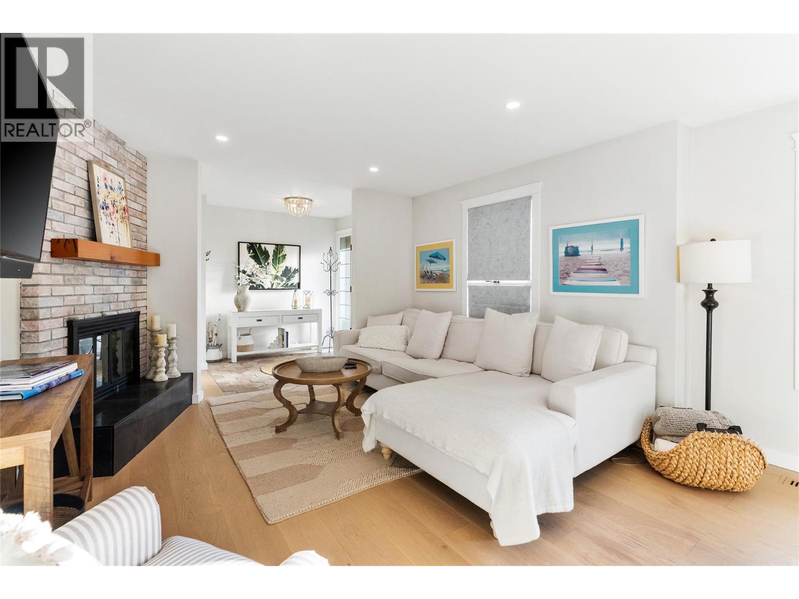 4471 Nottingham Road, Kelowna, British Columbia  V1W 1V1 - Photo 5 - 10389453