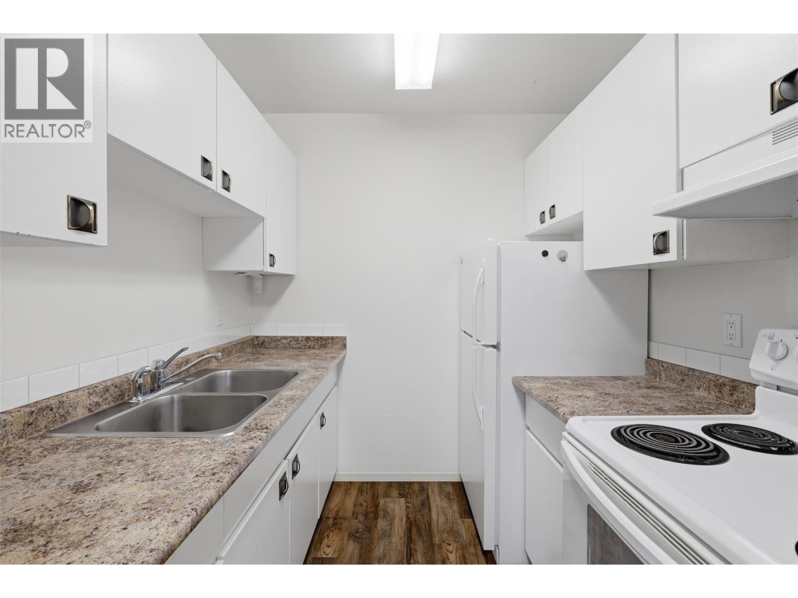 245 Gordonhorn Crescent Unit# 111, Kamloops, British Columbia  V2E 1G5 - Photo 6 - 10390686