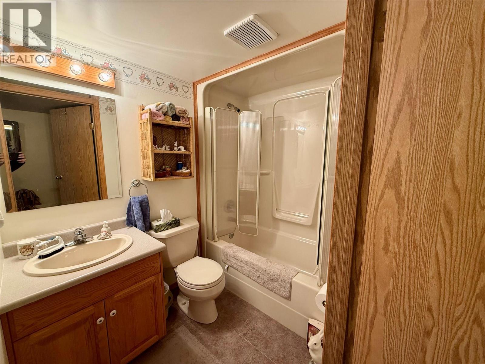 8110 Wycliffe Road, Cranbrook, British Columbia  V1C 7C7 - Photo 18 - 10390421
