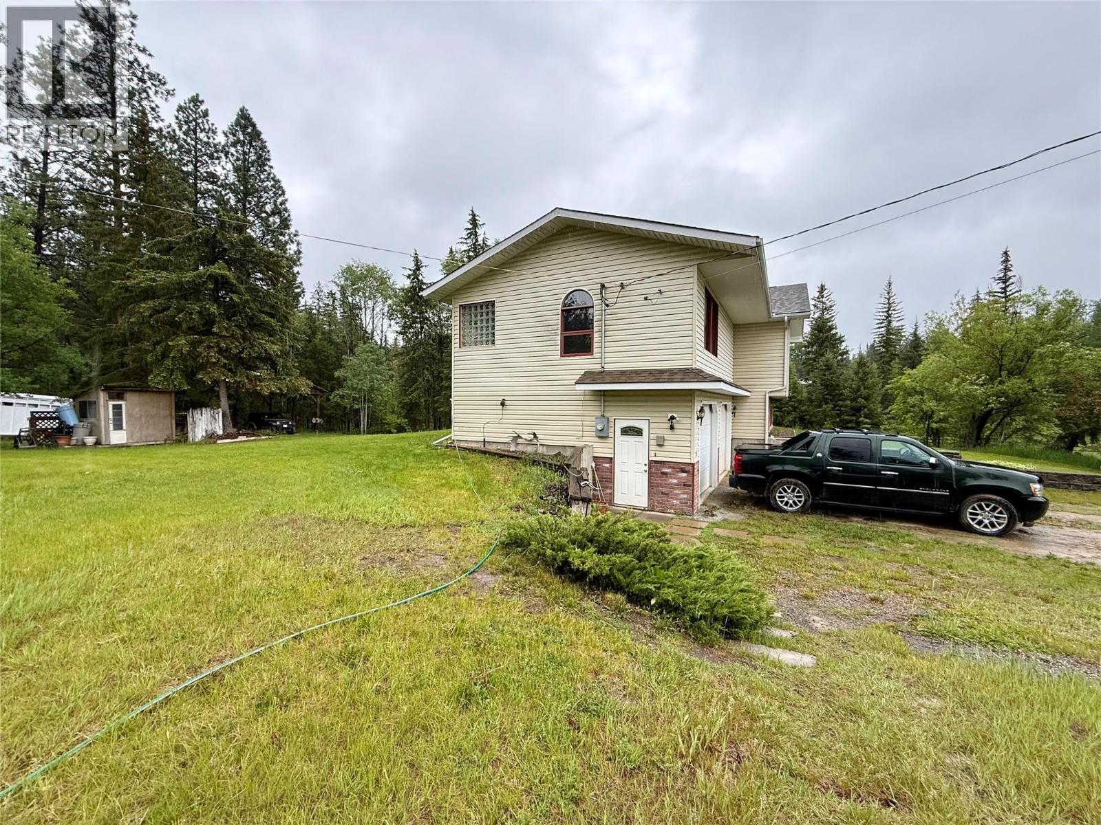 8110 Wycliffe Road, Cranbrook, British Columbia  V1C 7C7 - Photo 3 - 10390421