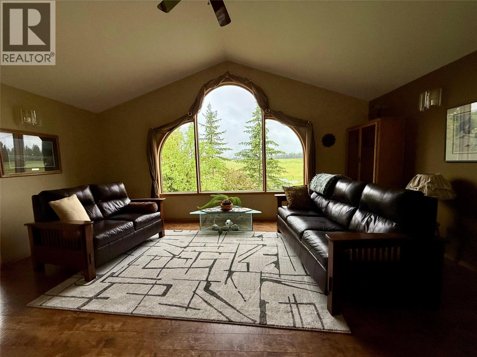 8110 Wycliffe Road, Cranbrook, British Columbia  V1C 7C7 - Photo 8 - 10390421