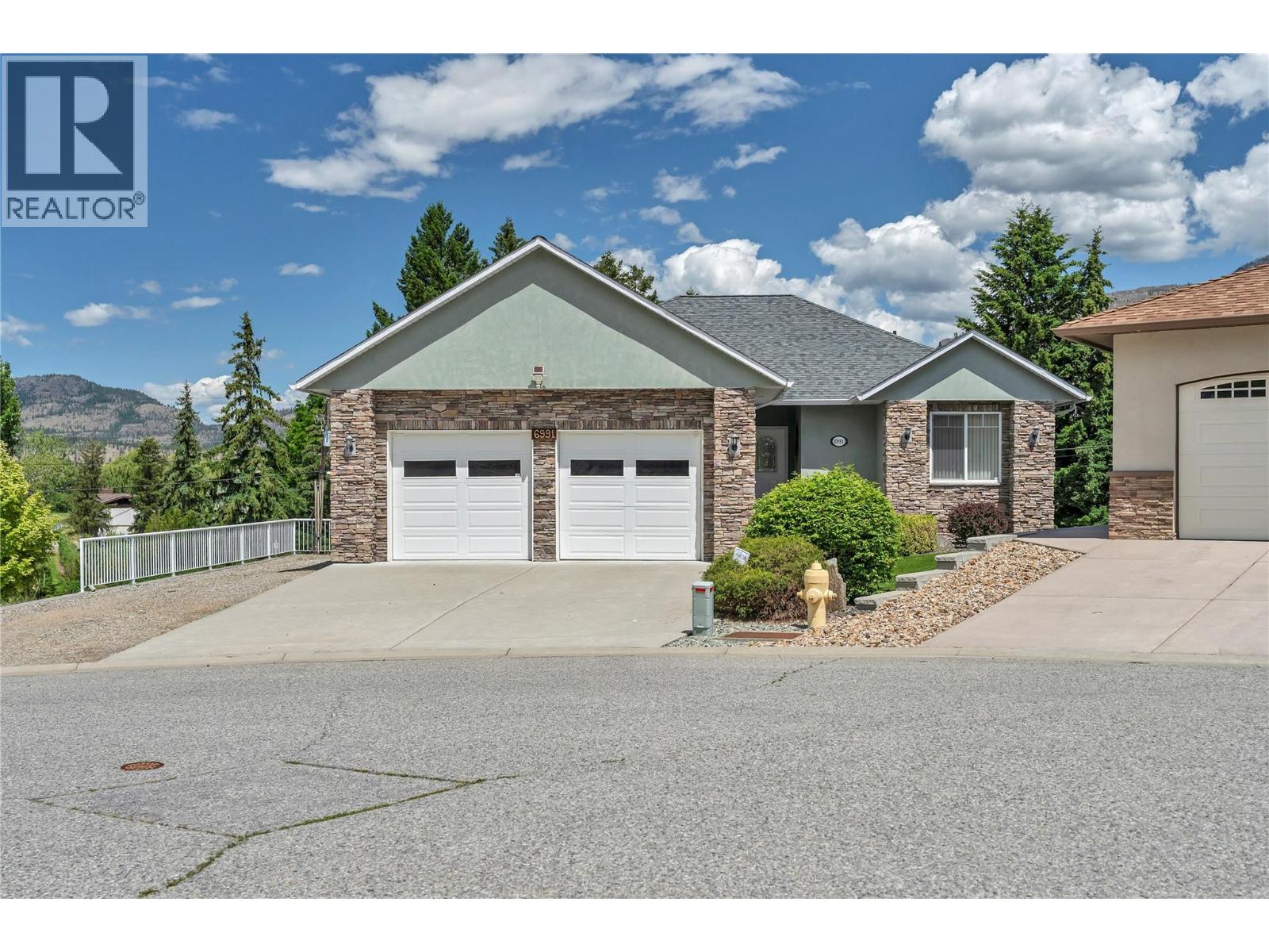 6991 Pinot Place, Oliver, British Columbia  V0H 1T4 - Photo 1 - 10390669