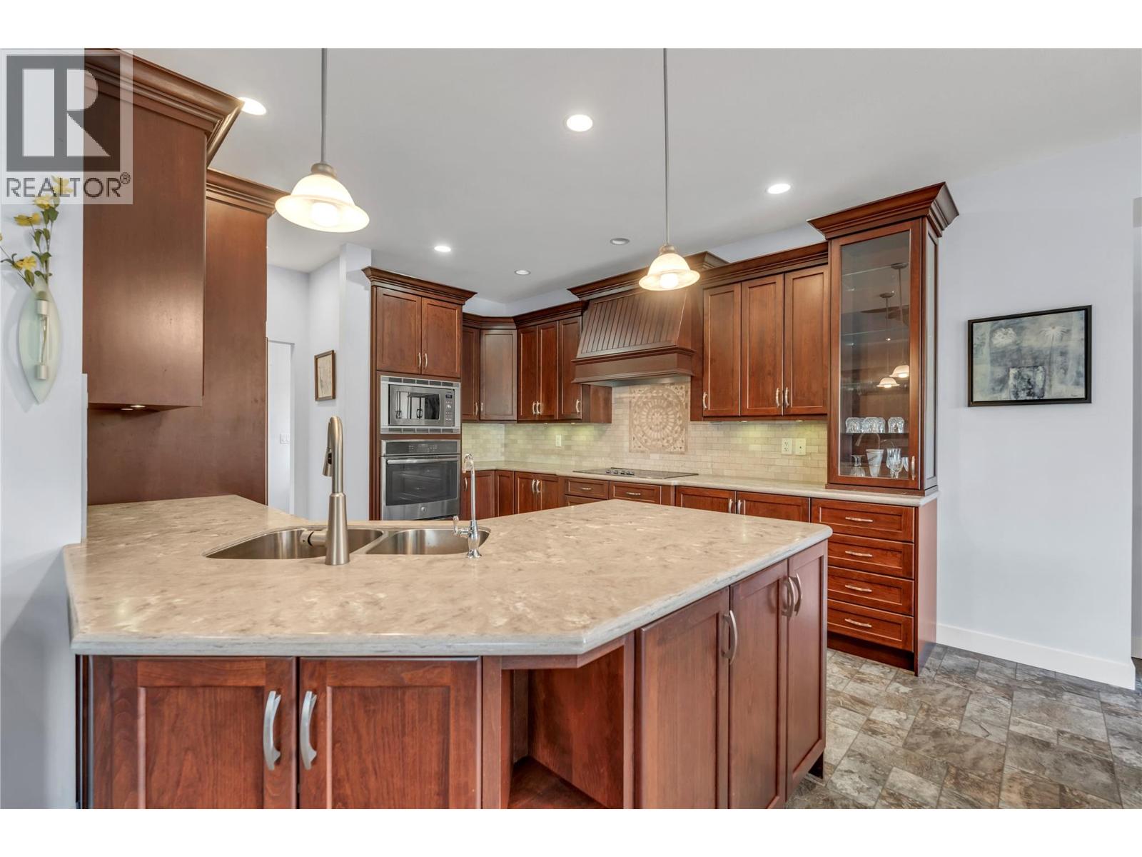 6991 Pinot Place, Oliver, British Columbia  V0H 1T4 - Photo 13 - 10390669