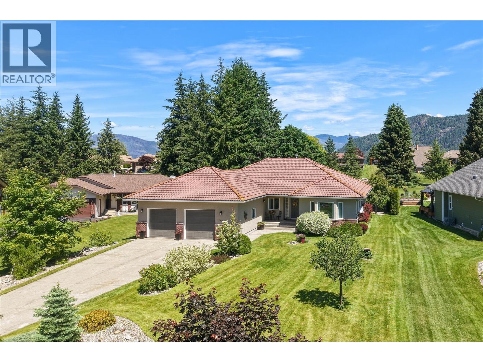 2642 Golf View Place, Blind Bay, British Columbia  V0E 1H2 - Photo 4 - 10389637