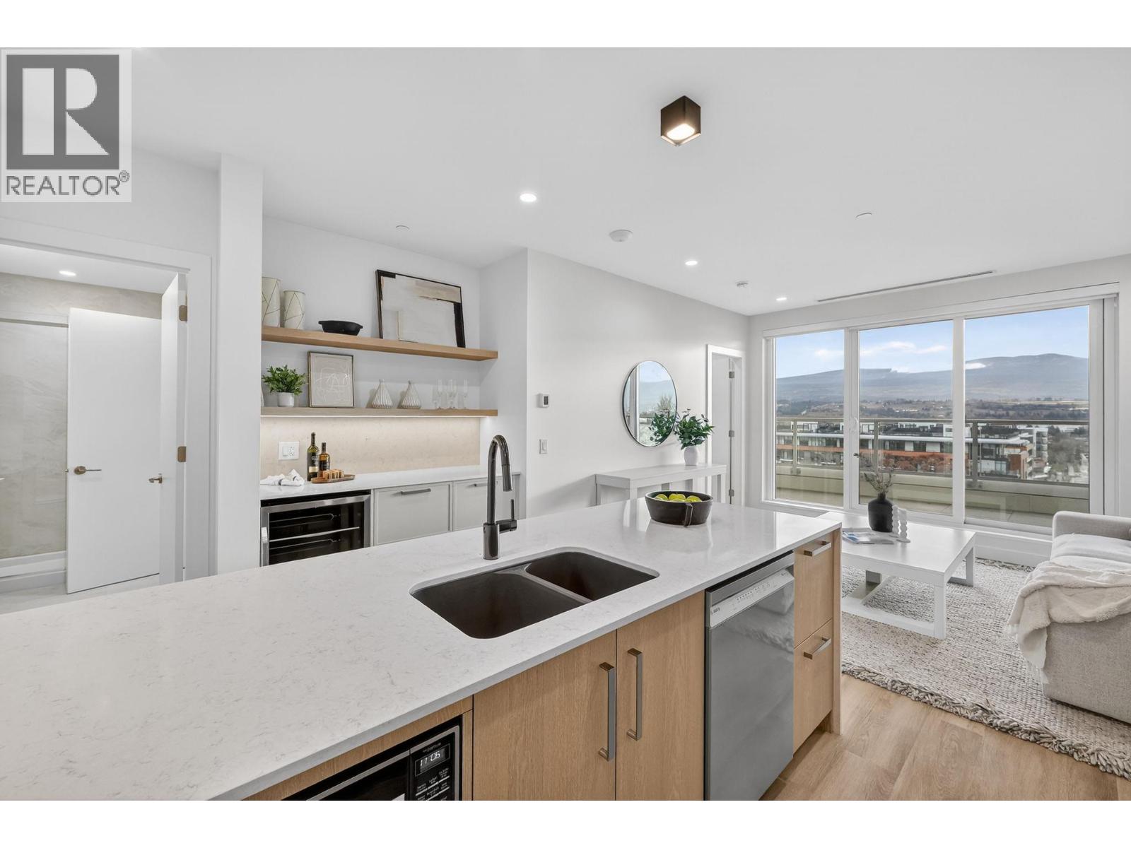 3340 Lakeshore Road Unit# 803, Kelowna, British Columbia  V1W 3S9 - Photo 5 - 10390642