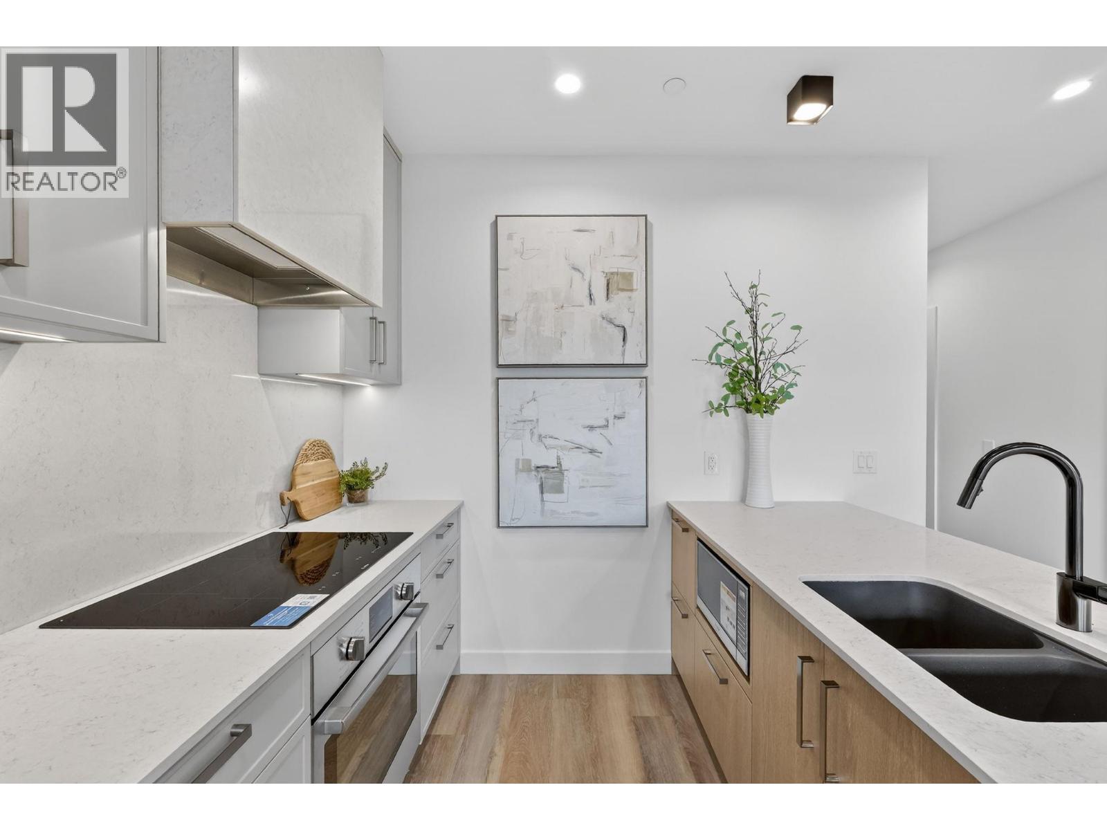 3340 Lakeshore Road Unit# 803, Kelowna, British Columbia  V1W 3S9 - Photo 6 - 10390642