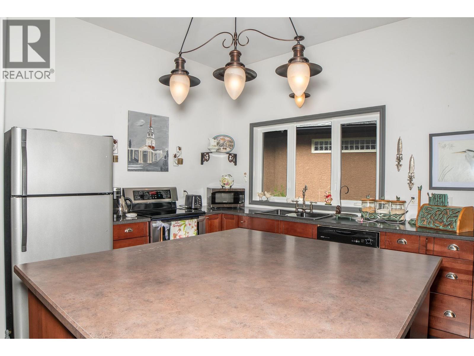 420 20th Avenue N Unit# 17, Creston, British Columbia  V0B 1G0 - Photo 9 - 10390624