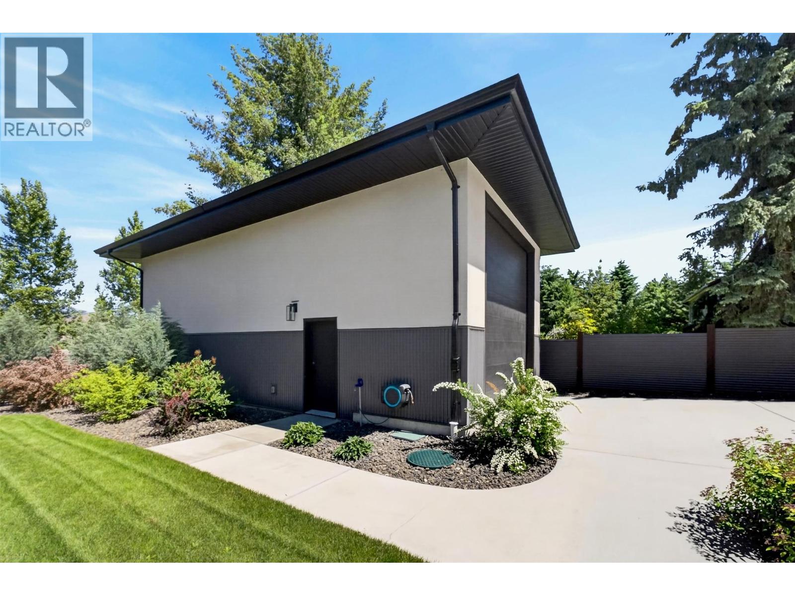 1201 20 Avenue Sw, Salmon Arm, British Columbia  V1E 1L6 - Photo 6 - 10389411