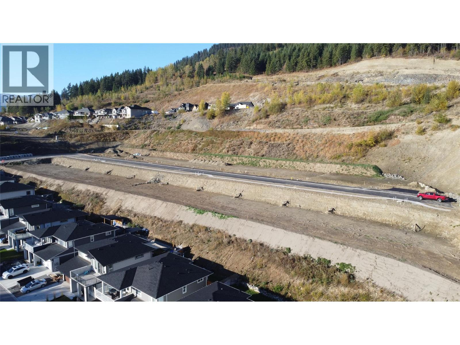 2225 Mountain View Avenue, Lumby, British Columbia  V0E 2G0 - Photo 10 - 10390431