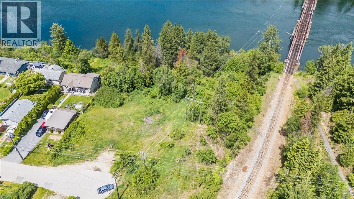 1101 1st Street Lot# Lot B, Castlegar, British Columbia  V1N 1A1 - Photo 11 - 10390426