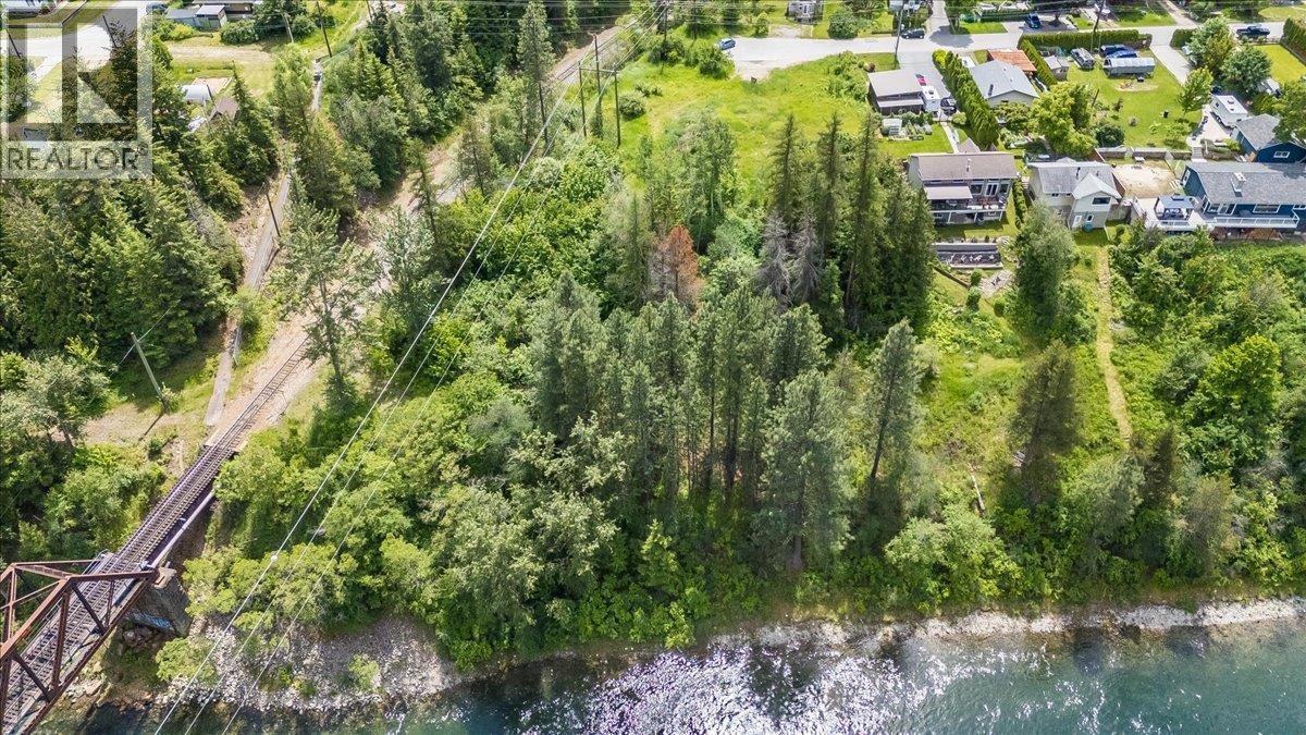 1101 1st Street Lot# Lot B, Castlegar, British Columbia  V1N 1A1 - Photo 13 - 10390426