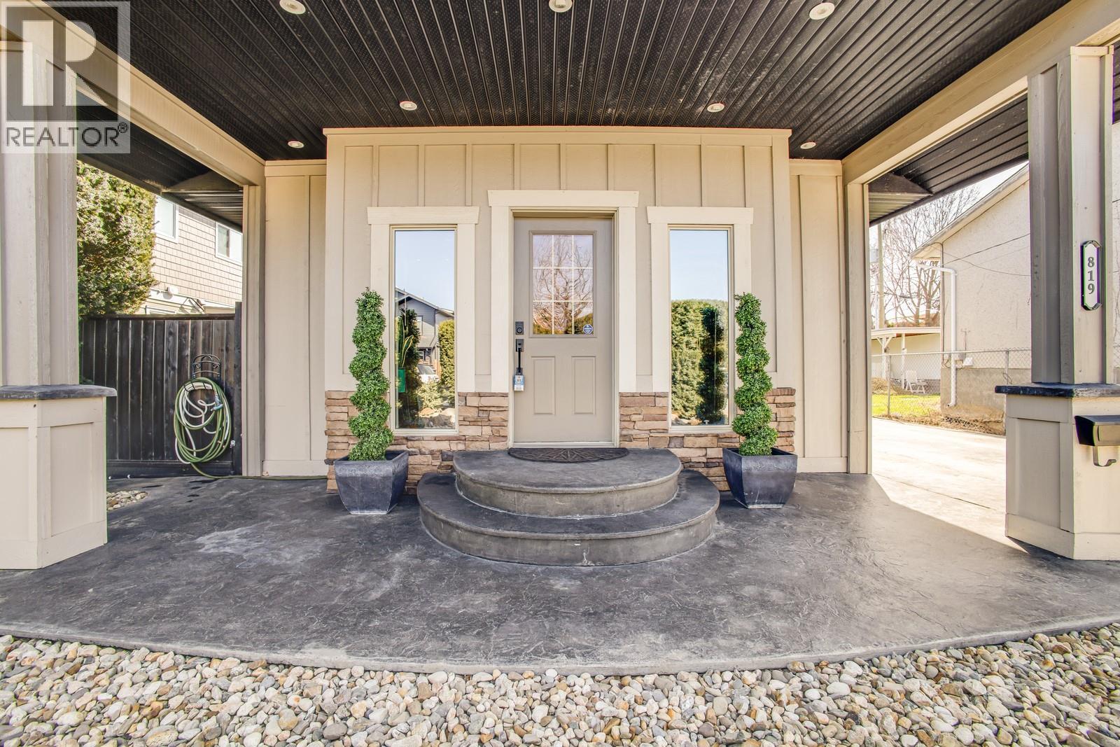 819 Cadder Avenue, Kelowna, British Columbia  V1Y 5N7 - Photo 3 - 10390296