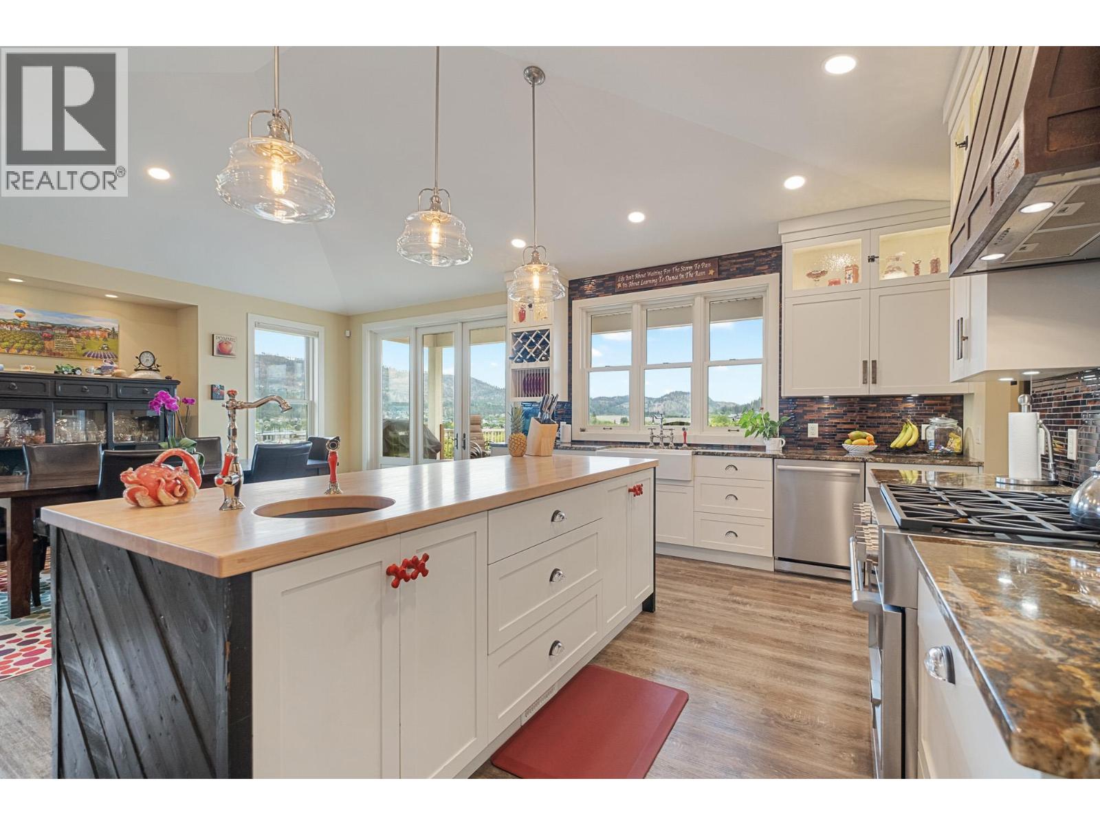 2400 Longhill Road, Kelowna, British Columbia  V1V 2G3 - Photo 21 - 10389273