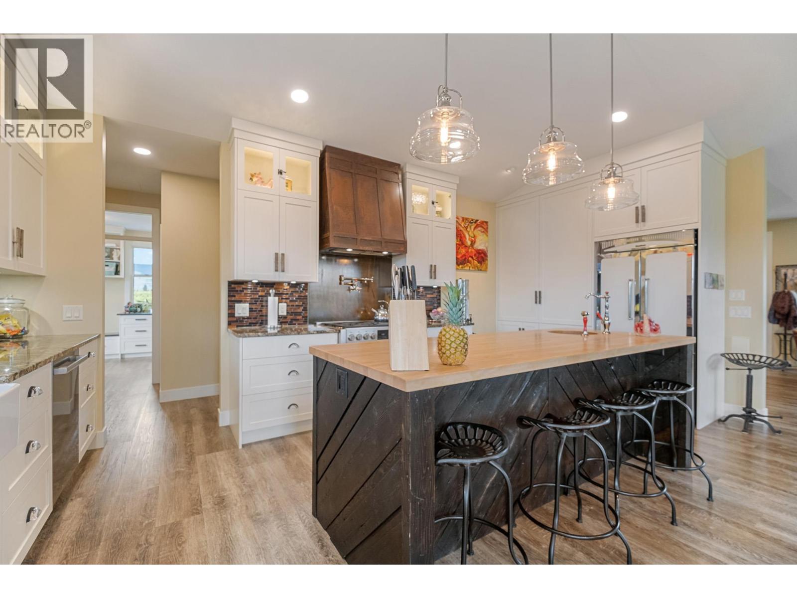 2400 Longhill Road, Kelowna, British Columbia  V1V 2G3 - Photo 25 - 10389273