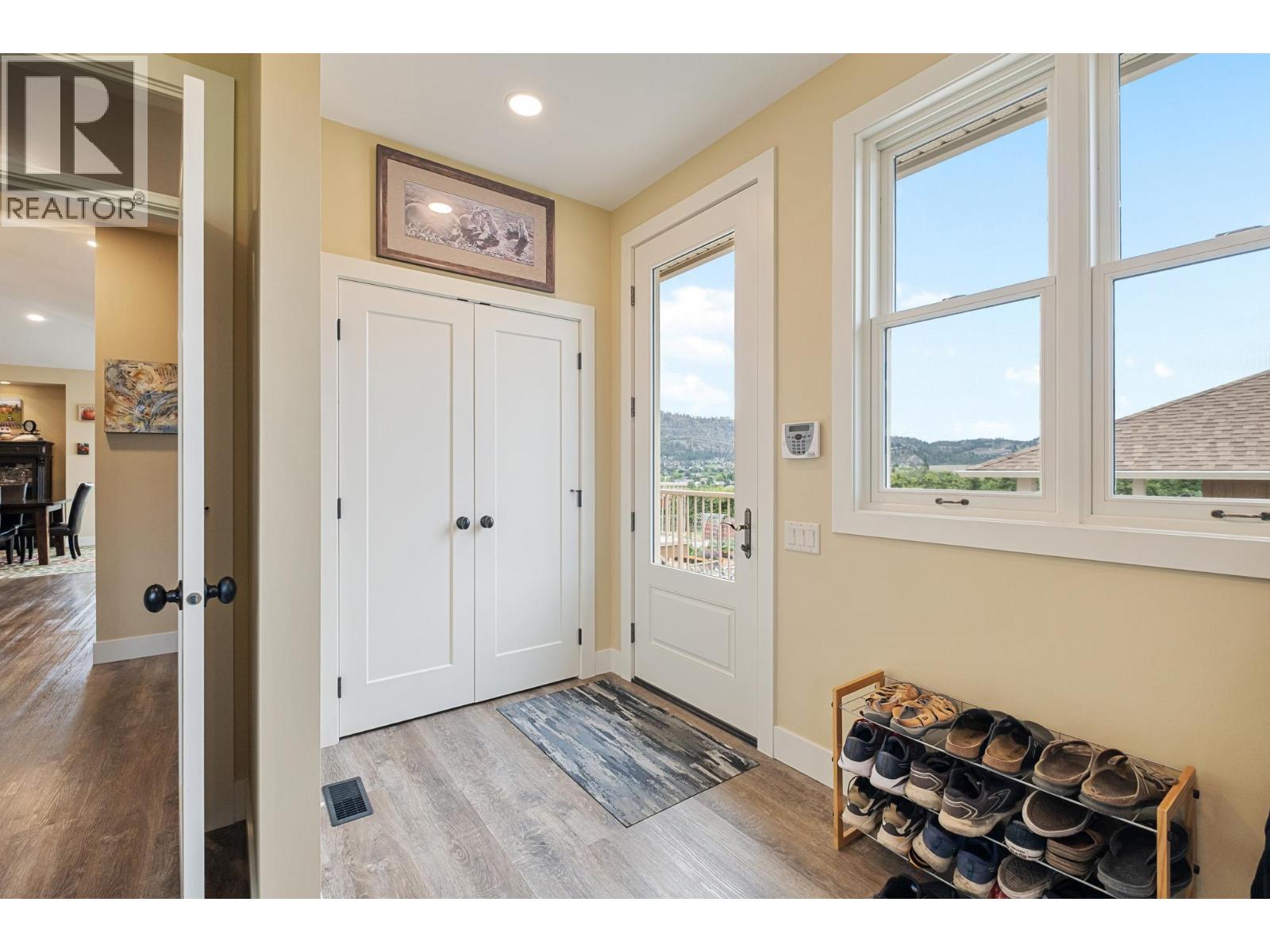 2400 Longhill Road, Kelowna, British Columbia  V1V 2G3 - Photo 33 - 10389273