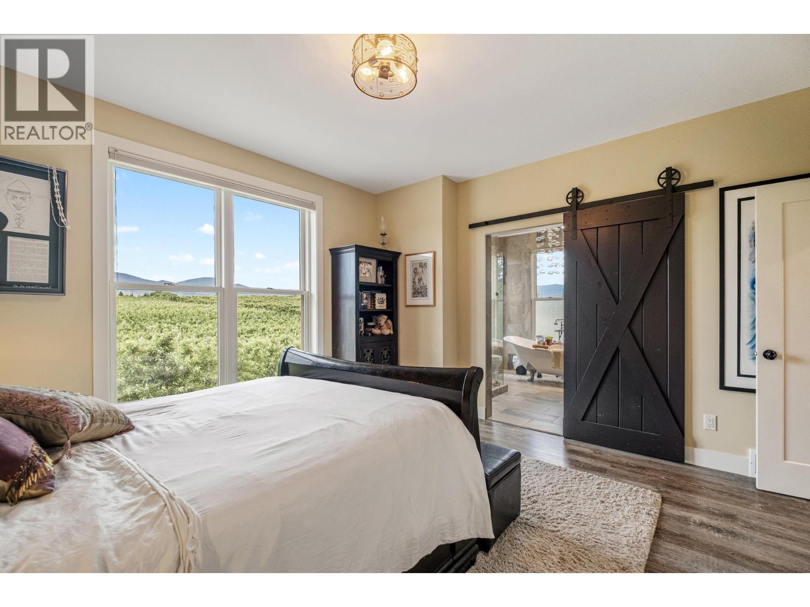2400 Longhill Road, Kelowna, British Columbia  V1V 2G3 - Photo 38 - 10389273