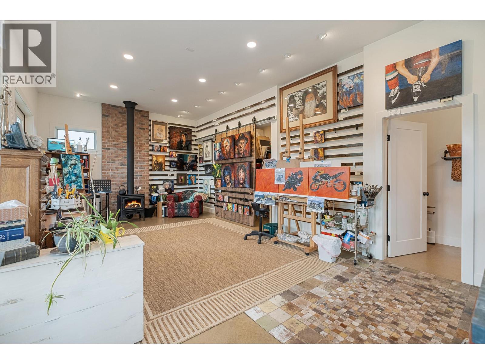 2400 Longhill Road, Kelowna, British Columbia  V1V 2G3 - Photo 59 - 10389273