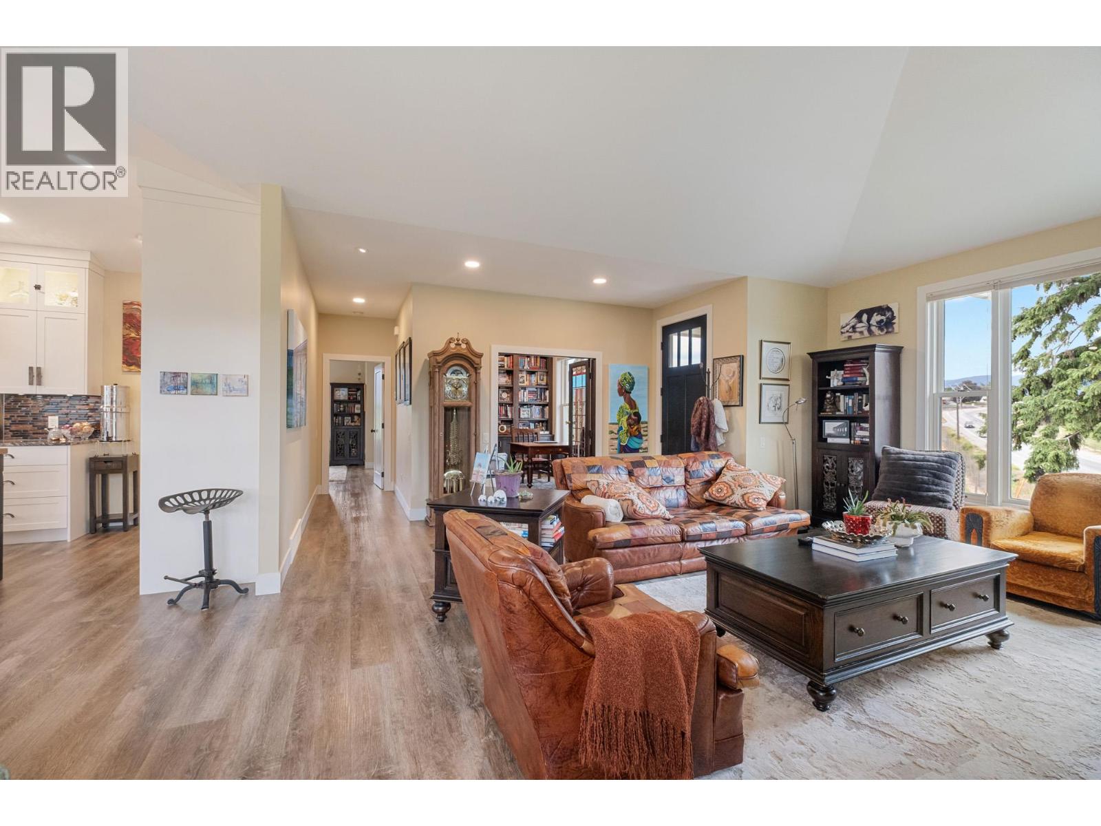 2400 Longhill Road, Kelowna, British Columbia  V1V 2G3 - Photo 12 - 10389272