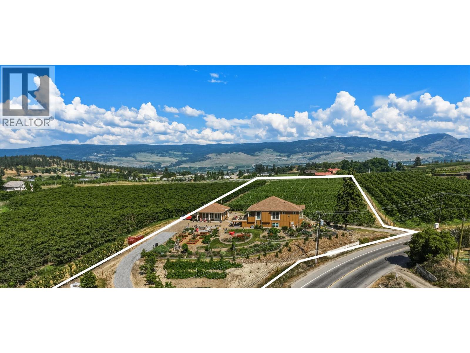 2400 Longhill Road, Kelowna, British Columbia  V1V 2G3 - Photo 2 - 10389272