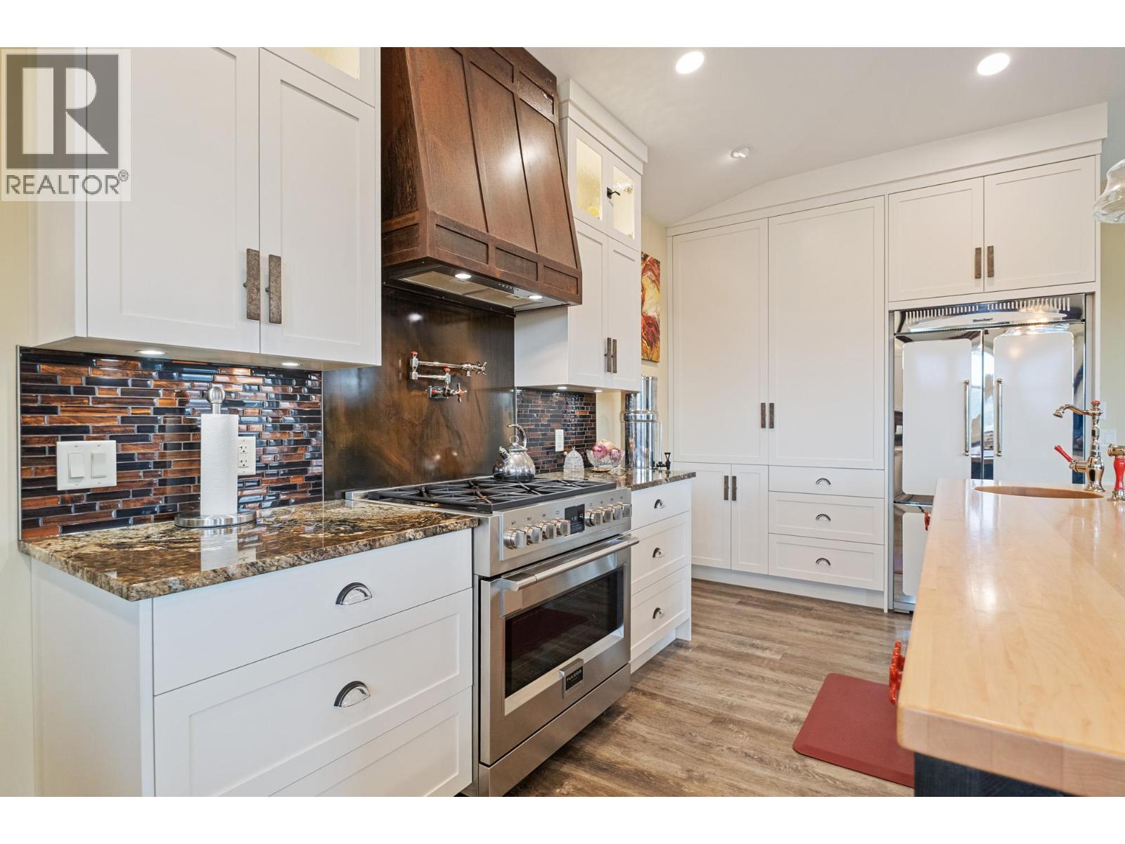 2400 Longhill Road, Kelowna, British Columbia  V1V 2G3 - Photo 24 - 10389272