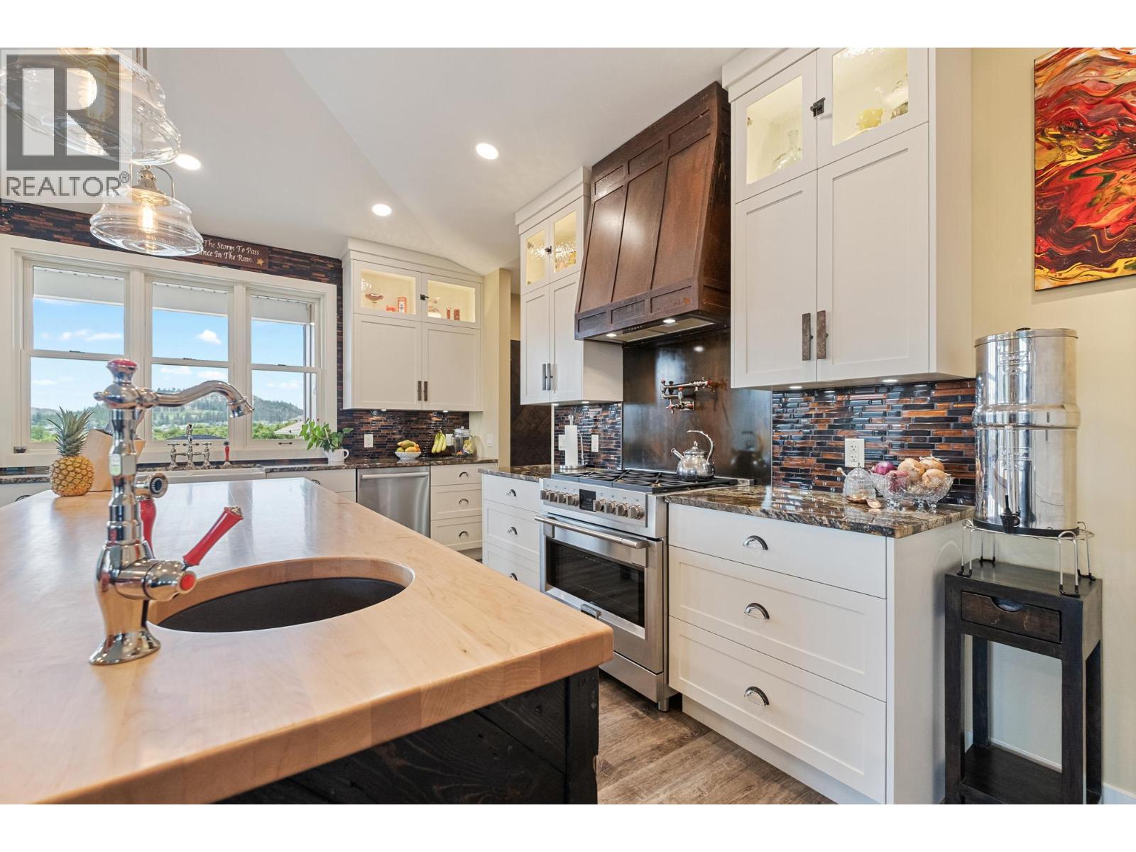 2400 Longhill Road, Kelowna, British Columbia  V1V 2G3 - Photo 28 - 10389272