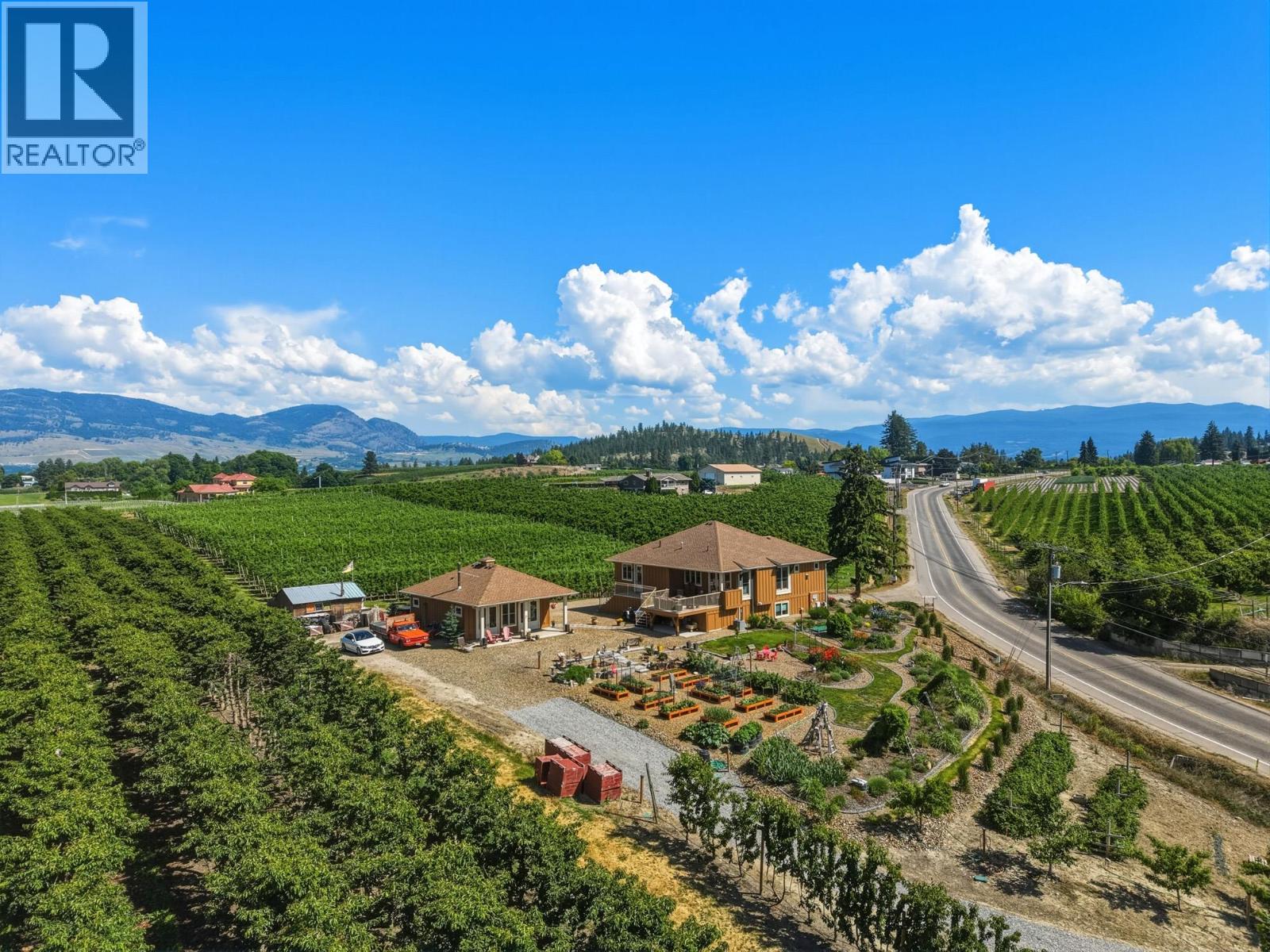 2400 Longhill Road, Kelowna, British Columbia  V1V 2G3 - Photo 4 - 10389272