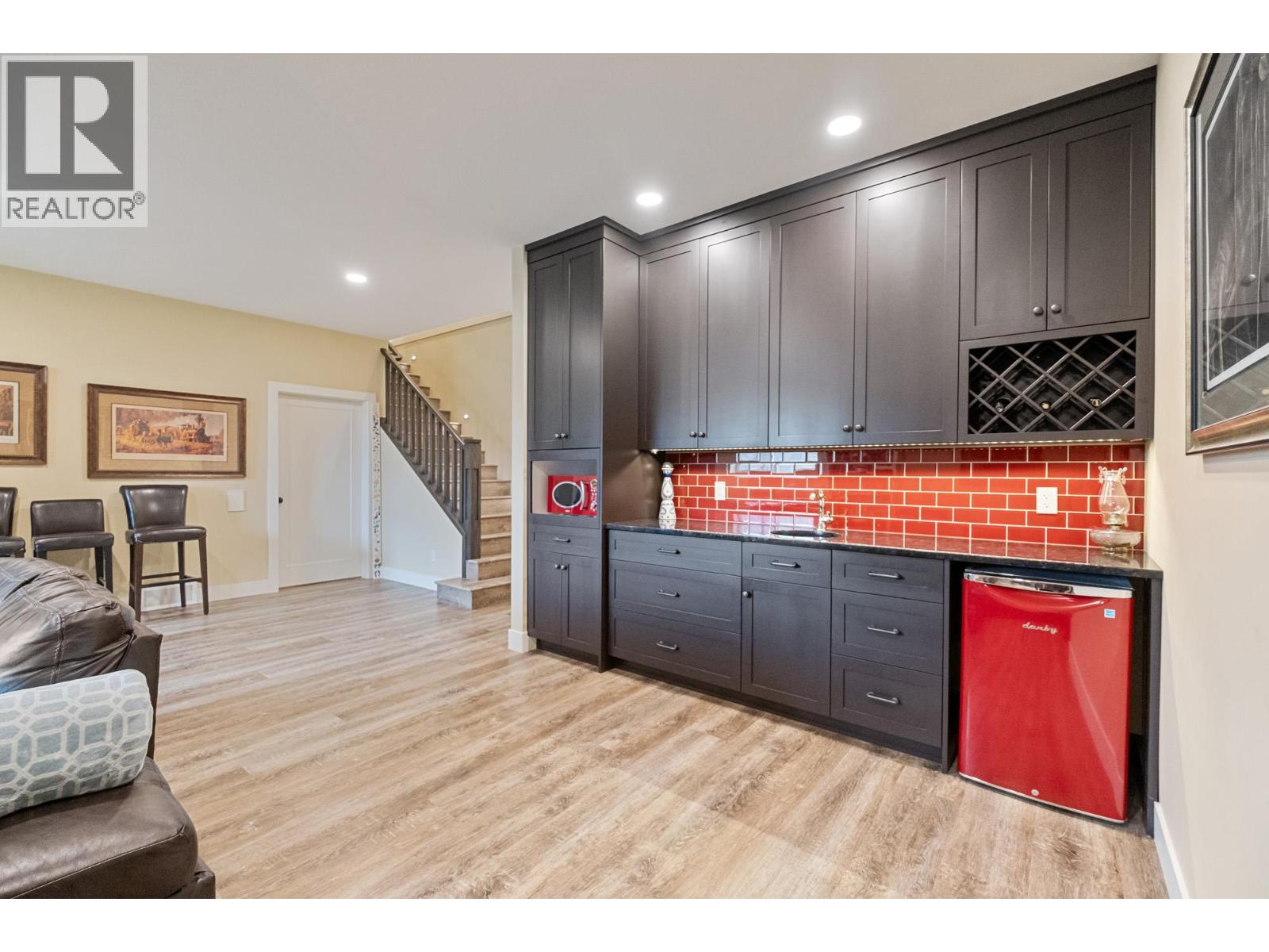 2400 Longhill Road, Kelowna, British Columbia  V1V 2G3 - Photo 45 - 10389272