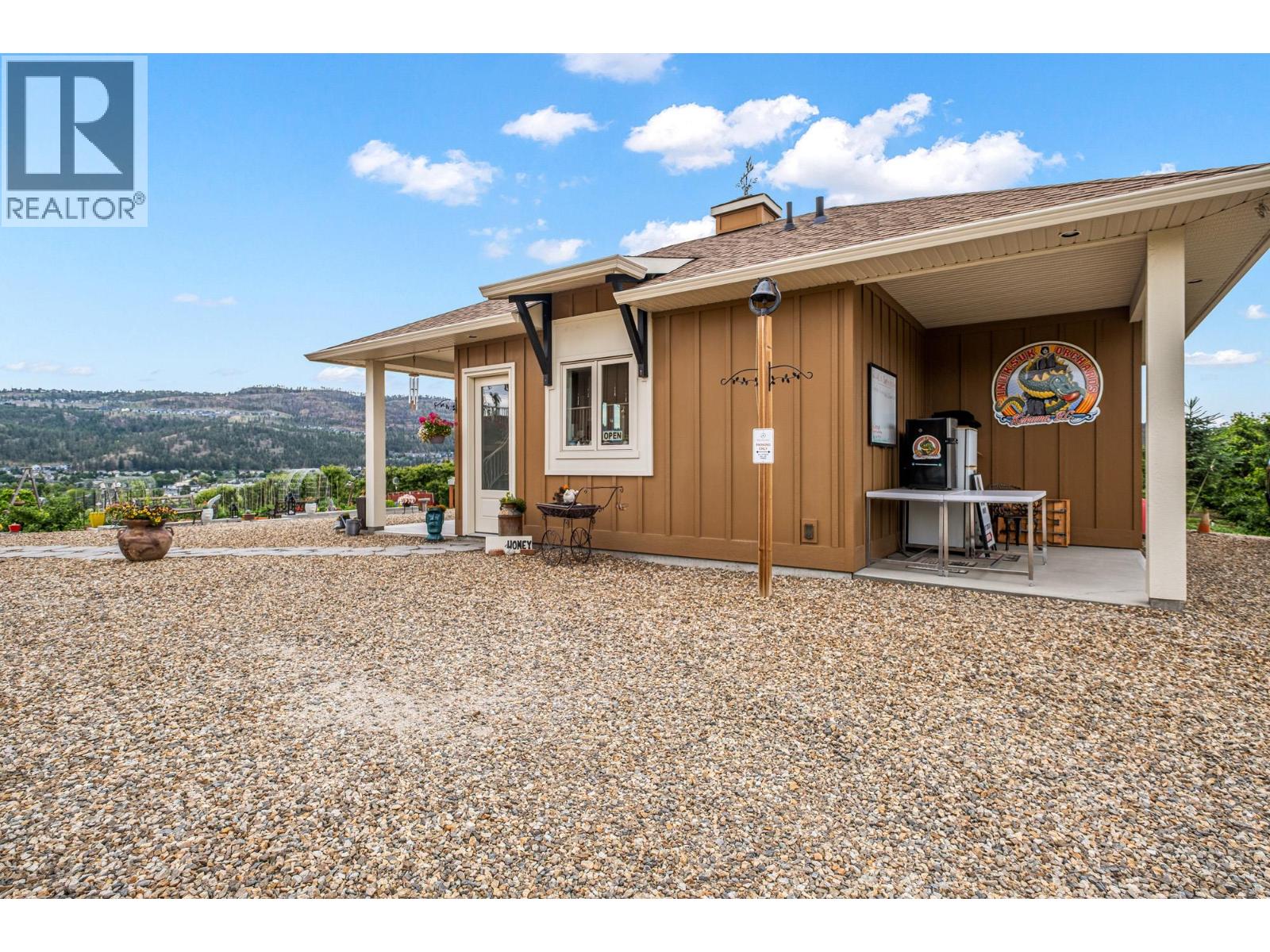 2400 Longhill Road, Kelowna, British Columbia  V1V 2G3 - Photo 55 - 10389272
