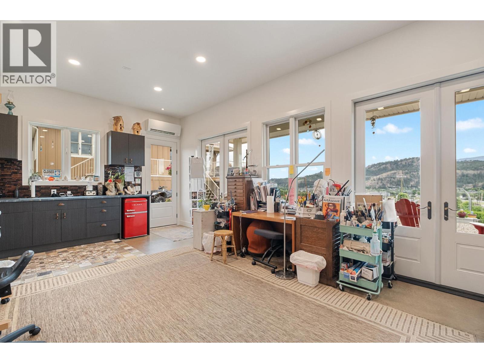 2400 Longhill Road, Kelowna, British Columbia  V1V 2G3 - Photo 56 - 10389272