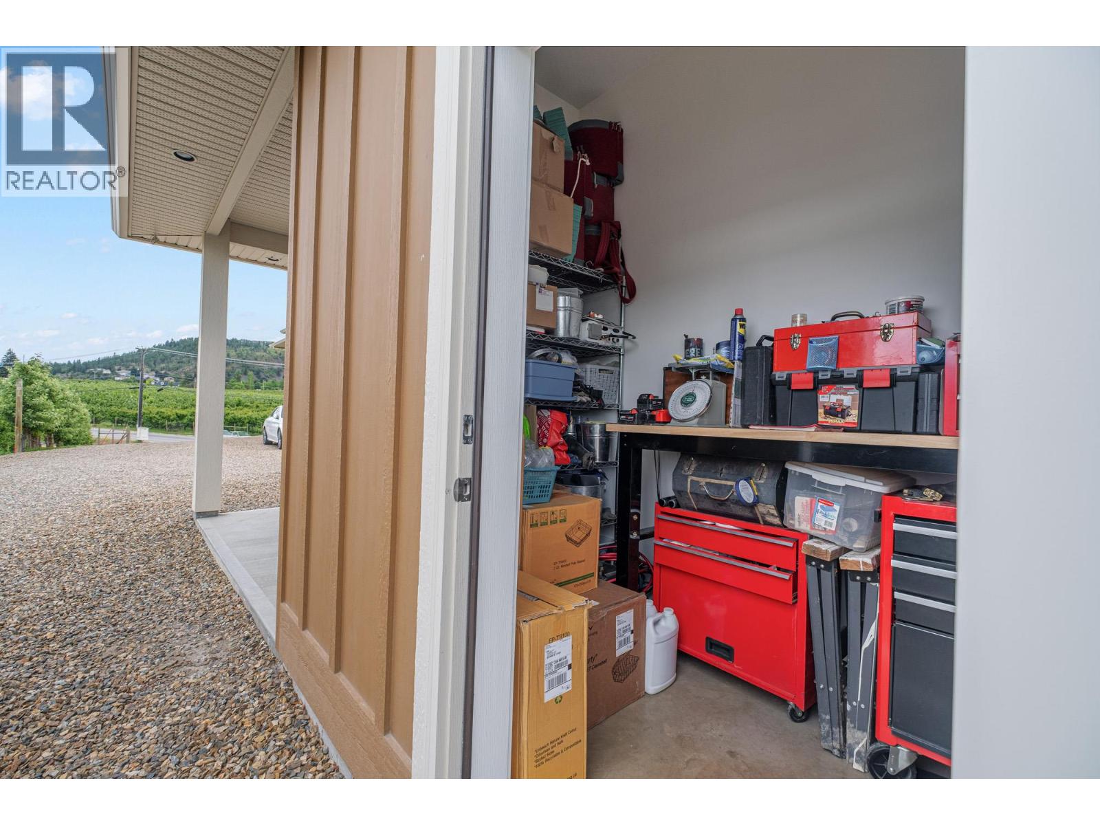 2400 Longhill Road, Kelowna, British Columbia  V1V 2G3 - Photo 63 - 10389272